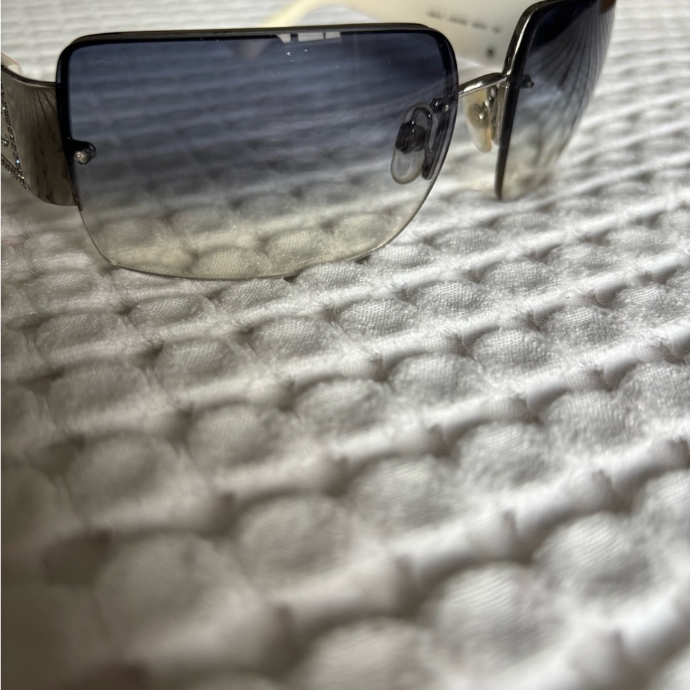 Chanel Rimless Sunglasses w/ Crystal CC Logo - Picture 3 of 10